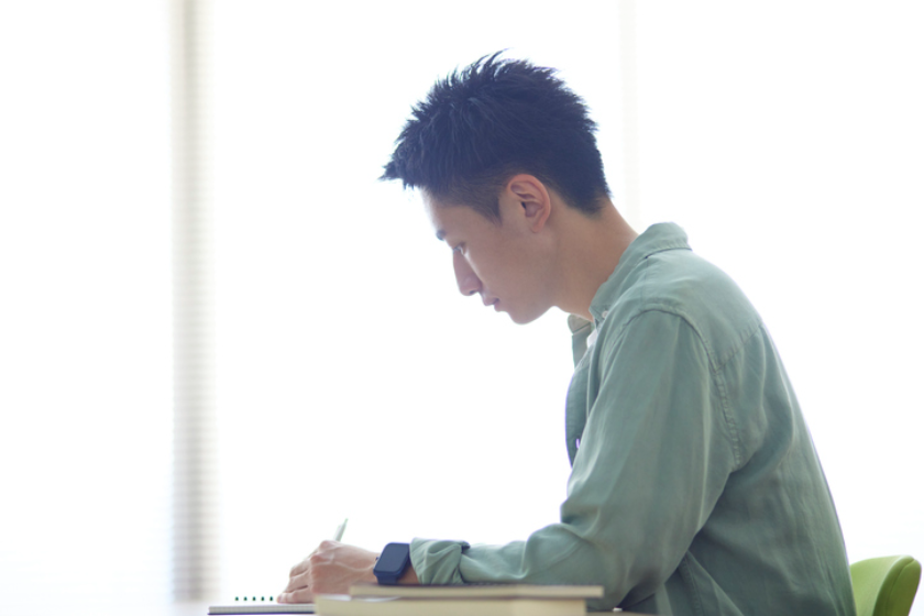 医学部生は遊べない?医学部生のリアルな忙しさ&大変さを学年ごとに詳細解説!